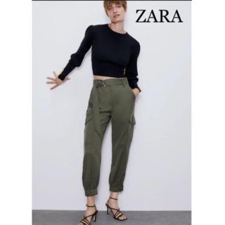 ザラ(ZARA)の（chie様専用　新品‼︎）ZARA 完売品／ポケット付きカーゴパンツ(ワークパンツ/カーゴパンツ)