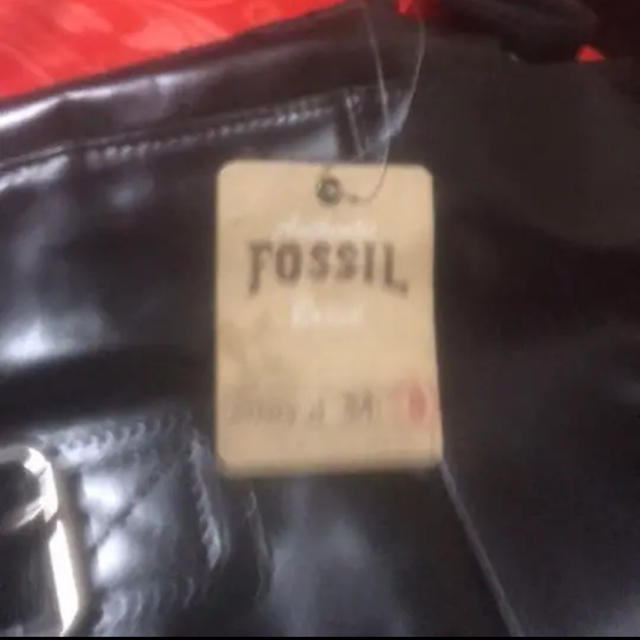 FOSSIL(フォッシル)のfossil ショルダーバッグ　新品　皮　レザー　ビンテージ メンズのバッグ(ショルダーバッグ)の商品写真