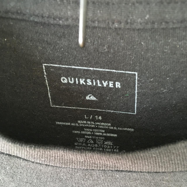 QUIKSILVER(クイックシルバー)のQSクイックシルバーHawaiiワイメア限定デザインTシャツ kidsL14 キッズ/ベビー/マタニティのキッズ服男の子用(90cm~)(Tシャツ/カットソー)の商品写真