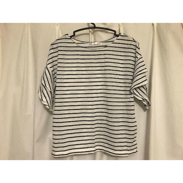 ikka(イッカ)の新品 カットソー フリル袖 IKKA 二の腕カバー Tシャツ レディースのトップス(カットソー(半袖/袖なし))の商品写真