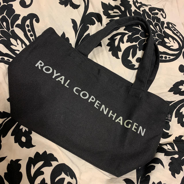 ROYAL COPENHAGEN(ロイヤルコペンハーゲン)のロイヤルコペンハーゲン♡トートバッグ♡中古 レディースのバッグ(トートバッグ)の商品写真