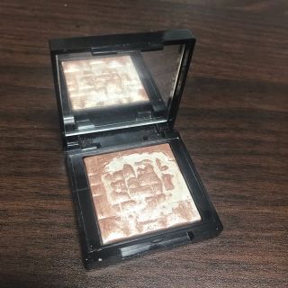 ボビイブラウン(BOBBI BROWN)のBOBBI BROWN ミニハイライティングパウダー　01ピンクグロウ(フェイスパウダー)