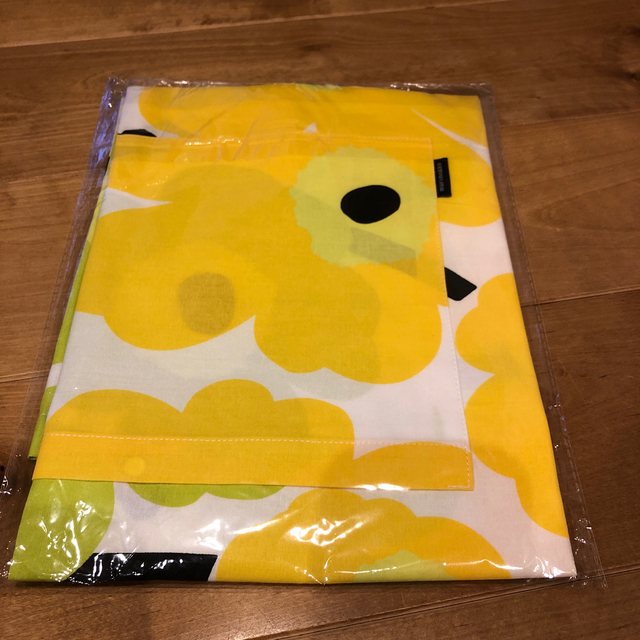 marimekko(マリメッコ)の新品　マリメッコ　ウニッコ　イエロー×ライム　エプロン② インテリア/住まい/日用品のキッチン/食器(収納/キッチン雑貨)の商品写真