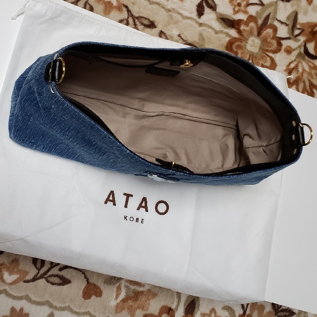 ATAO(アタオ)の新品未使用タグ付きアタオ　 エルヴィ　デニム レディースのバッグ(ショルダーバッグ)の商品写真