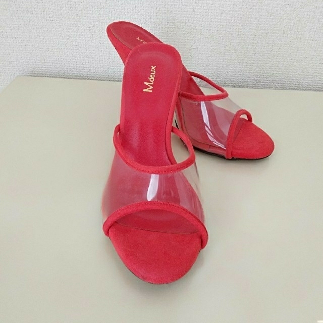 M.deux(エムドゥー)のエムドゥ　クリア　ミュール　赤 レディースの靴/シューズ(ミュール)の商品写真