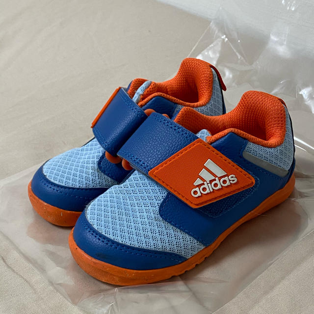 adidas(アディダス)の【美品】adidas 子供用スニーカー 13cm キッズ/ベビー/マタニティのベビー靴/シューズ(~14cm)(スニーカー)の商品写真