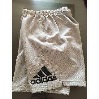 アディダス(adidas)のadidasハーフパンツ(ショートパンツ)