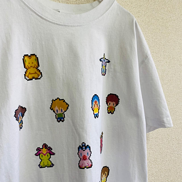 BEAMS(ビームス)の一点物　美品　デジモンアドベンチャー×ビレバン　総柄　コラボ　Tシャツ メンズのトップス(Tシャツ/カットソー(半袖/袖なし))の商品写真