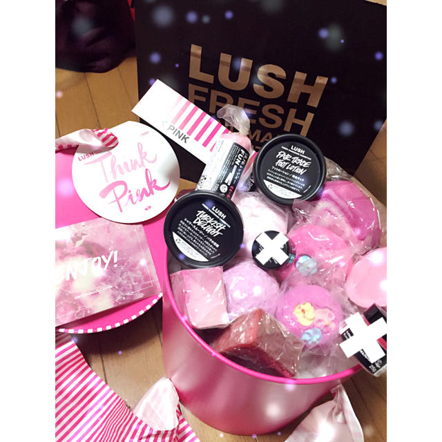 LUSH(ラッシュ)のLUSH 入浴剤、ボディクリームセット コスメ/美容のボディケア(ボディクリーム)の商品写真