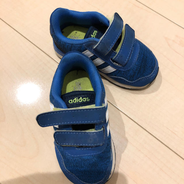 adidas(アディダス)のadidasキッズスニーカー キッズ/ベビー/マタニティのベビー靴/シューズ(~14cm)(スニーカー)の商品写真