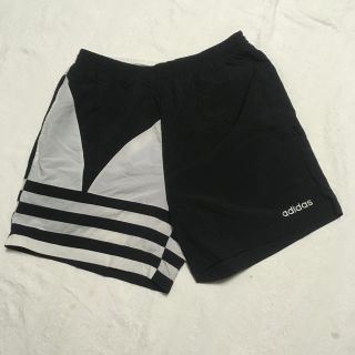 アディダス(adidas)のアディダス　ショートパンツ (ショートパンツ)