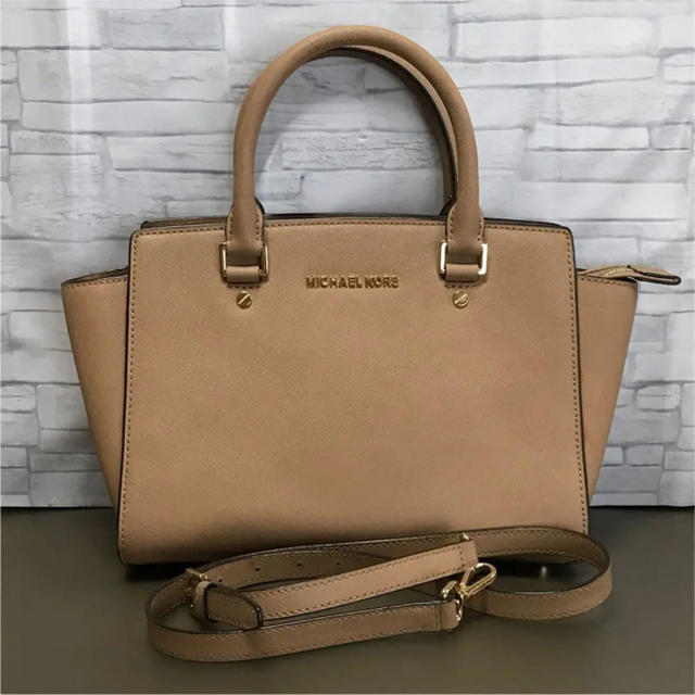 Michael Kors(マイケルコース)の⭐︎Michael kors⭐︎2wayトートバッグ。フルラ、コーチ、クロエ レディースのバッグ(ショルダーバッグ)の商品写真