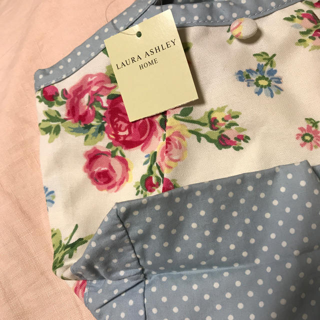 LAURA ASHLEY(ローラアシュレイ)の新品タグ付★ ローラアシュレイ　ミニバック　ランチバック　子供用バック レディースのバッグ(トートバッグ)の商品写真