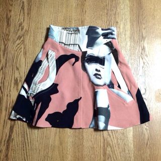 カルヴェン(CARVEN)のCARVEN スカート ピンクベージュ(ミニスカート)