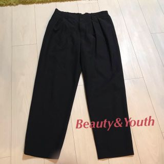 ビューティアンドユースユナイテッドアローズ(BEAUTY&YOUTH UNITED ARROWS)のビューティアンドユース ネイビーのテーパードパンツ(クロップドパンツ)