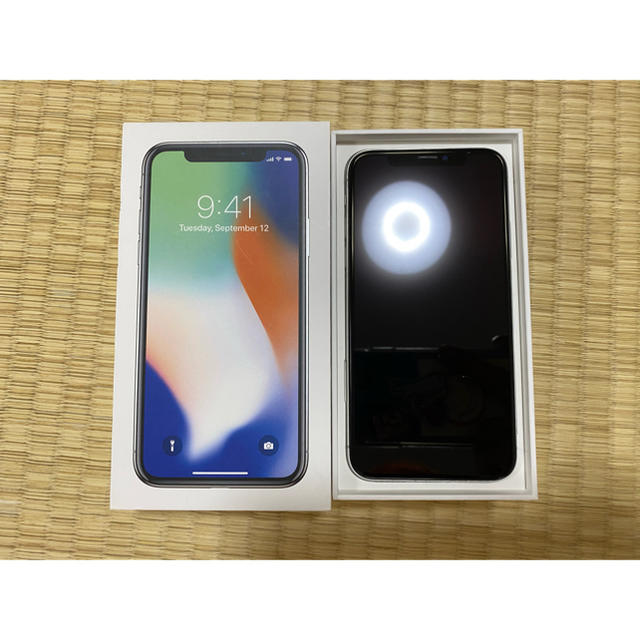 iPhone x シルバー　256gb リンゴループ 1