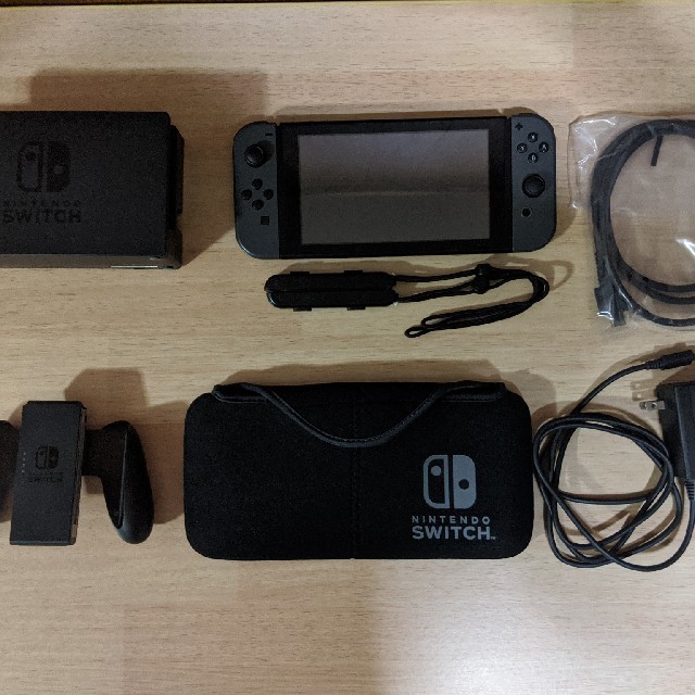 Nintendo Nintendo Switch 残り保証2年 カバーフィルム付きの通販 by Hanataro｜ニンテンドースイッチならラクマ Switch - 値下げ可 新型 低価爆買い