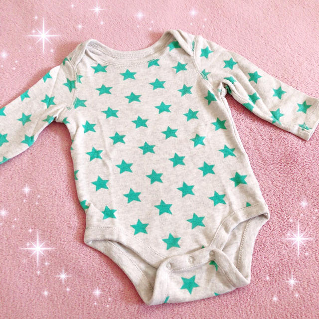 babyGAP(ベビーギャップ)の☆baby Gapベビーギャップ☆星柄＆ボーダー柄長袖ロンパース２点セット☆60 キッズ/ベビー/マタニティのベビー服(~85cm)(ロンパース)の商品写真