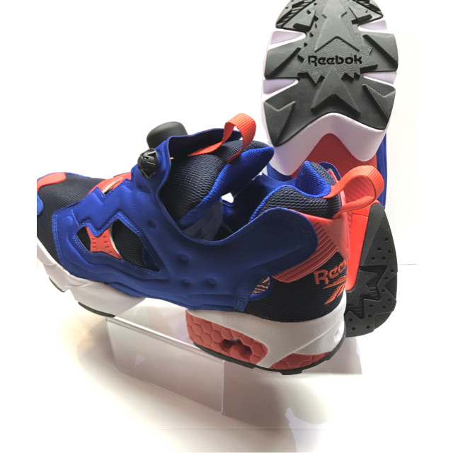 Reebok(リーボック)の【新品】Reebok PUMPFURY OG NM FV4208 24.0cm レディースの靴/シューズ(スニーカー)の商品写真