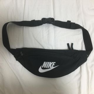 ナイキ(NIKE)のNIKE ウエストバッグ(ウエストポーチ)