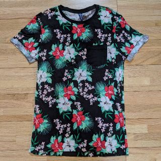 エイチアンドエム(H&M)のH&MＴシャツ（花柄）(Tシャツ/カットソー(半袖/袖なし))