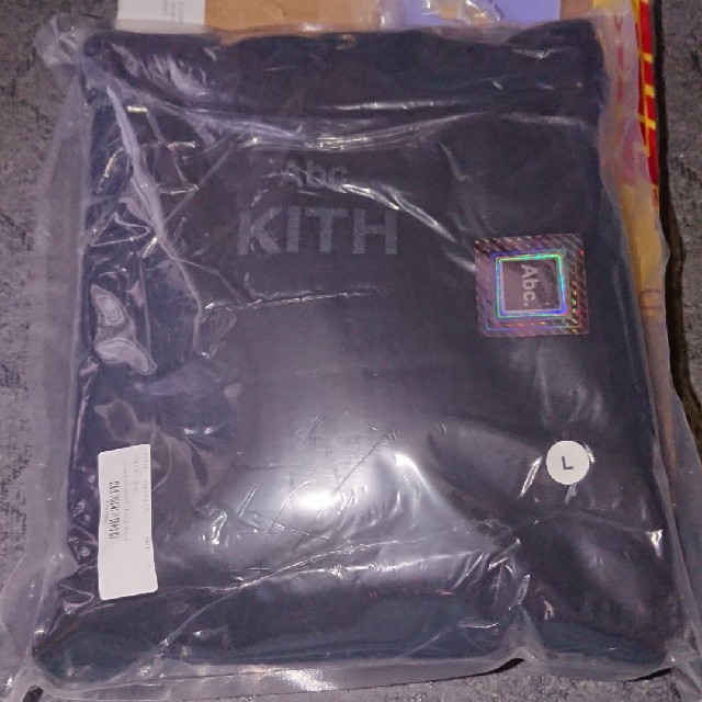 パーカーkith ホログラフィック フーディー  Ｌ  新品