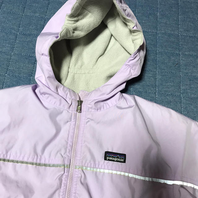 patagonia(パタゴニア)のpatagonia パタゴニアキッズ フリースジャンパー 24M パープル キッズ/ベビー/マタニティのキッズ服女の子用(90cm~)(ジャケット/上着)の商品写真