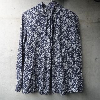 リバティ柄の長袖ブラウス（送料込）(シャツ/ブラウス(長袖/七分))