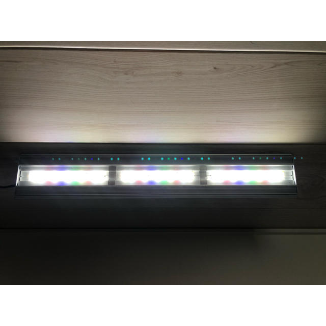 アクロ　TRIANGLE LED GROW 600 BRIGHT600セットの通販 by まーもん's shop｜ラクマ 即納日本製