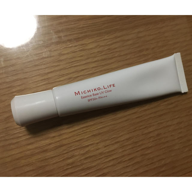 CLARINS(クラランス)のえいき様専用✨ミチコドットライフMICHIKO.LIFEエッセンスUVグロウ下地 コスメ/美容のベースメイク/化粧品(化粧下地)の商品写真