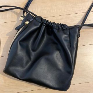 イッカ(ikka)の巾着bag ショルダーバッグ　ikka♡(ショルダーバッグ)