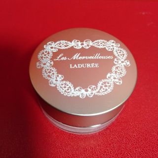 レメルヴェイユーズラデュレ(Les Merveilleuses LADUREE)のレ・メルヴェイユーズラデュレ　チークパウダー(チーク)