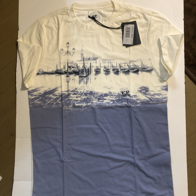 C.P. Company(シーピーカンパニー)のC.P.カンパニー　Tシャツ　新品 レディースのトップス(Tシャツ(半袖/袖なし))の商品写真