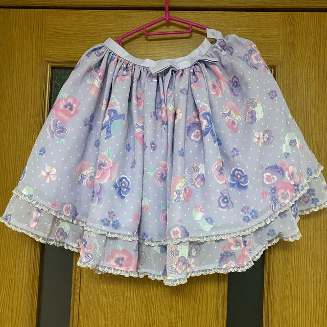 Angelic Pretty(アンジェリックプリティー)のAngelic Pretty Sweetie Violet スカート レディースのスカート(ひざ丈スカート)の商品写真