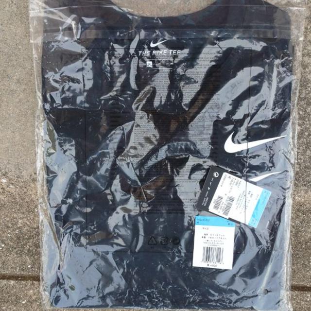 NIKE(ナイキ)のセール★Mサイズ★ナイキ スウッシュ ロングスリーブ 長袖 黒 メンズのトップス(Tシャツ/カットソー(七分/長袖))の商品写真