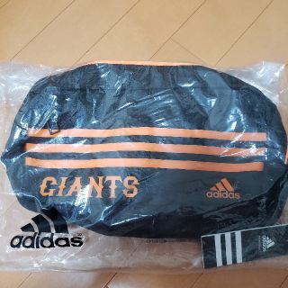 アディダス(adidas)のadidas✕GIANTS ボディバッグ　新品(その他)