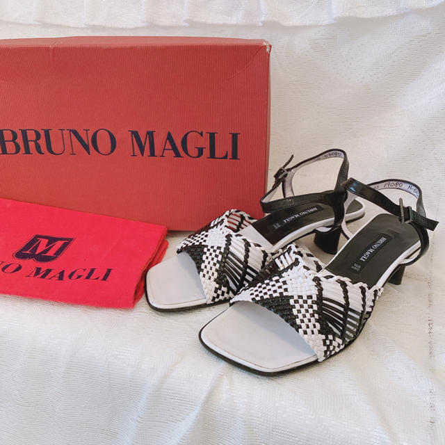 BRUNOMAGLI(ブルーノマリ)の《専用》BRUNO MAGLI ヒール 33 サンダル レディースの靴/シューズ(サンダル)の商品写真