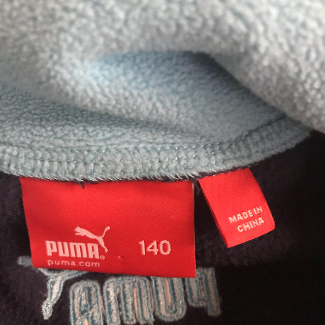 PUMA(プーマ)のPUMA フリース　キッズ　140 紺　ブルー キッズ/ベビー/マタニティのキッズ服男の子用(90cm~)(ジャケット/上着)の商品写真