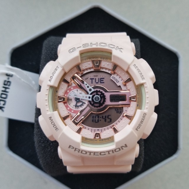 G-SHOCK(ジーショック)のG-shock GMA-S110MP-4A1CR Gショック メンズの時計(腕時計(デジタル))の商品写真