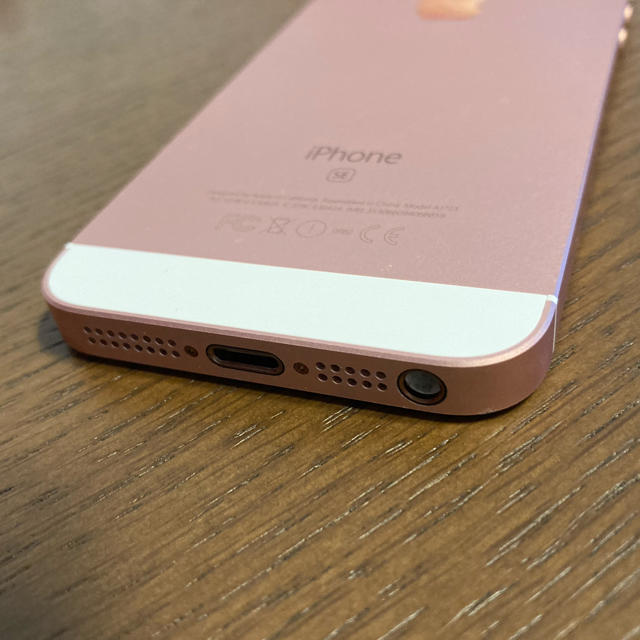 iPhone SE SIMフリー　128GBピンクゴールド状態