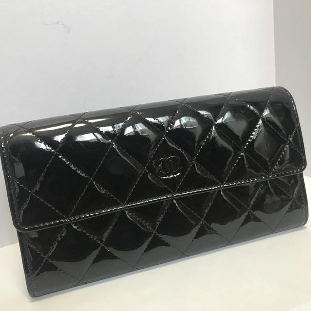 CHANEL  シャネル  2つ折り長財布