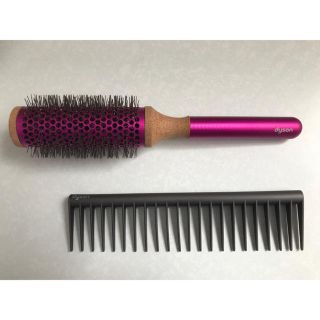 ダイソン(Dyson)の☆未使用☆ダイソン　dyson ヘアブラシ　コームのセット(ヘアブラシ/クシ)