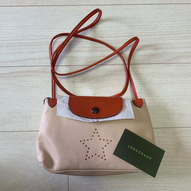 新品 ロンシャン LONGCHAMP ショルダーバッグ ル・プリアージュ キュイール