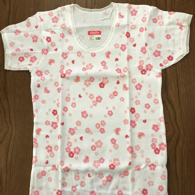 女児用インナー  半袖シャツ　2枚組 キッズ/ベビー/マタニティのキッズ服女の子用(90cm~)(下着)の商品写真