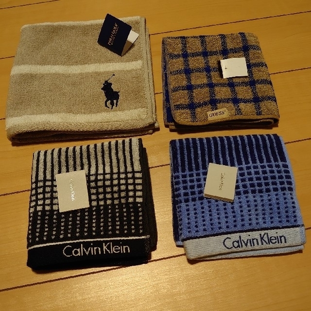 Calvin Klein(カルバンクライン)のハンカチ・ハンドタオル（4枚セット） インテリア/住まい/日用品の日用品/生活雑貨/旅行(タオル/バス用品)の商品写真