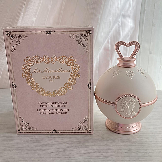 限定品　LADUREE レ・メルヴェイユーズ ラデュレ　フェイスパウダーポット | フリマアプリ ラクマ