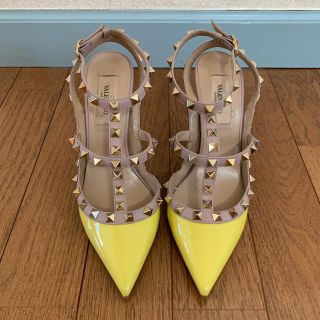 ヴァレンティノ(VALENTINO)のヴァレンティノ　ロックスタッズ　パンプス(ハイヒール/パンプス)