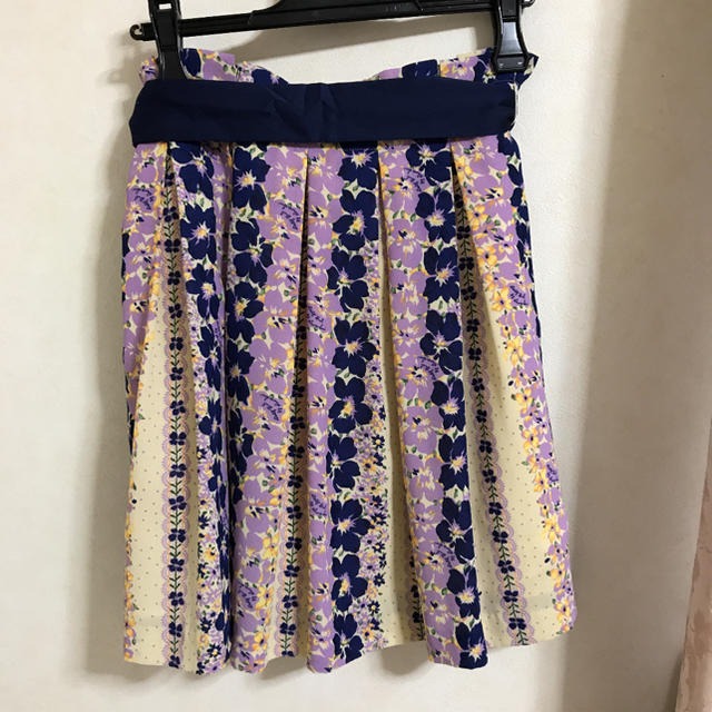 DOLLY GIRL BY ANNA SUI(ドーリーガールバイアナスイ)のアナスイ　ドーリーガール  スカート レディースのスカート(ひざ丈スカート)の商品写真