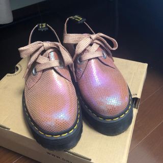 ドクターマーチン(Dr.Martens)のドクターマーチン  QUAD RETRO HOLLY 2 EYE SHOE  (ローファー/革靴)