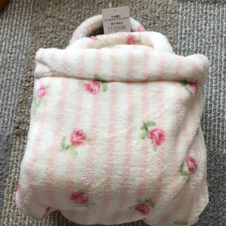 ローラアシュレイ(LAURA ASHLEY)の【新品未使用】ローラアシュレイ　膝掛け　ヘーゼルウッド/チョークピンク(タオル/バス用品)